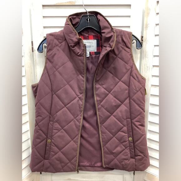 G.H. Bass & Co. Women’s Quilted Puffer Burgundy Vest, Size Large, Zip Outerwear - Picture 2 of 9